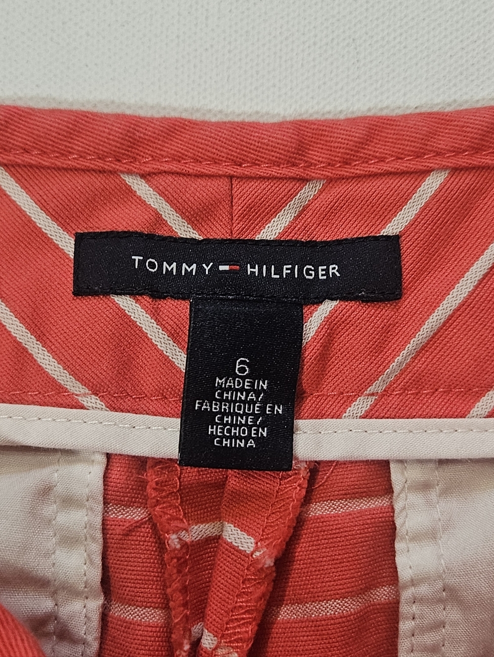 Tommy Hilfiger Shorts Womens Size 6 Coral Pink White Stripe Preppy Nautical - Picture 3 of 4